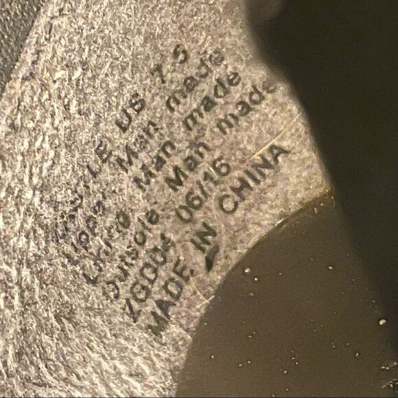 Zigi Soho Gray Kastle Chelsea Double Buckle Chunky Heel Ankle Boots Size 7.5 - Picture 16 of 16